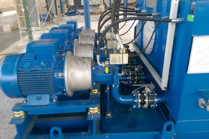 重慶維慶液壓機(jī)械有限公司2000噸液壓機(jī)液壓系統(tǒng)調(diào)試成功！